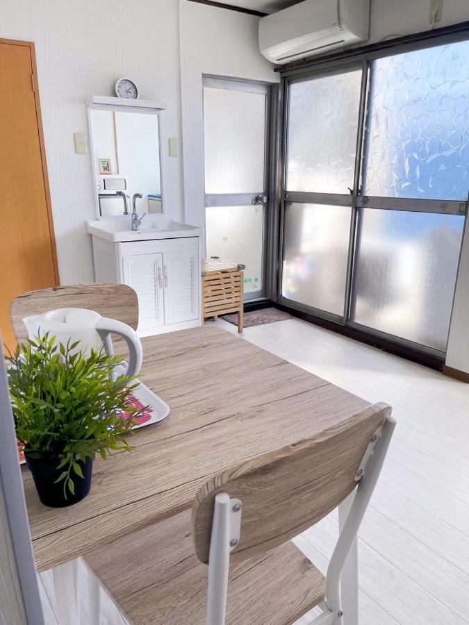 Nippori Nishi-tengachaya Guesthouse西天下茶屋アパートメント * Ōsaka