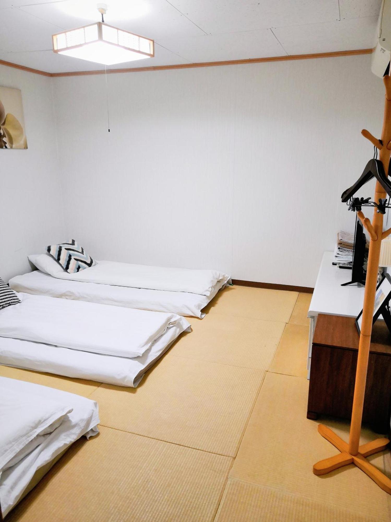 Nippori Nishi-tengachaya Guesthouse西天下茶屋アパートメント Appart hôtel Ōsaka