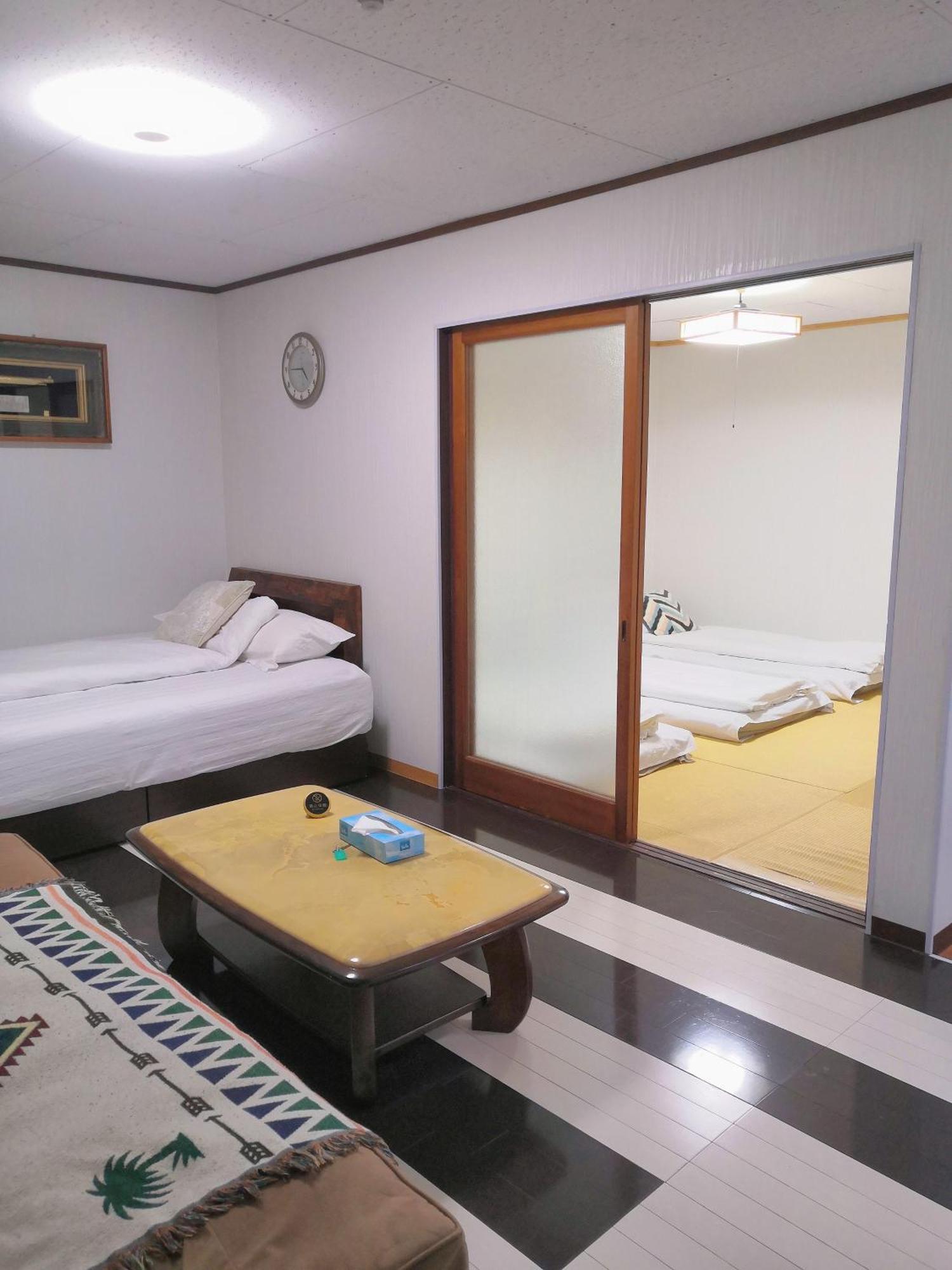 Nippori Nishi-tengachaya Guesthouse西天下茶屋アパートメント Appart hôtel